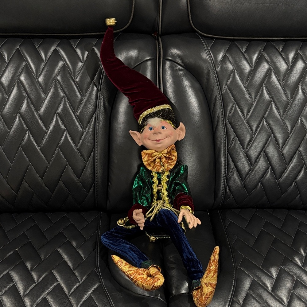 Robert Stanley Festive Posable Christmas Elf Doll with Velvet Outfit 23” - Picture 2 of 16